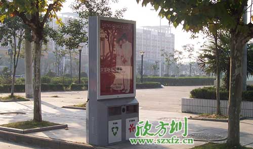   廣告垃圾箱驚艷亮相廣東汕頭街道。